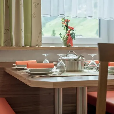 Apart Wiesengrund 3*