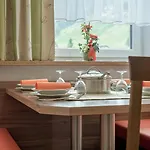 Wiesengrund 3*