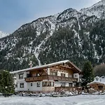 Wiesengrund 3*
